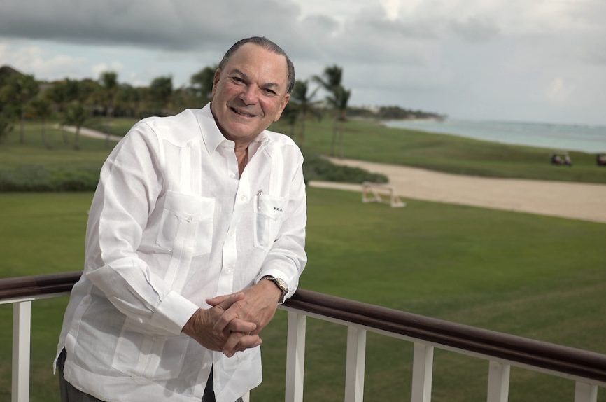 Who is Frank Rainieri, awarded as the champion of Dominican tourism