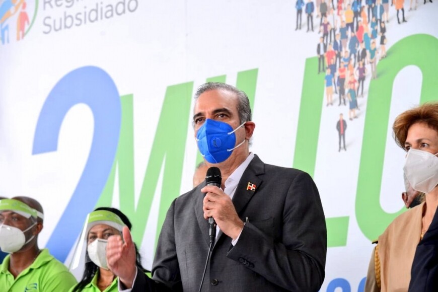 Abinader begins affiliation of two million Dominicans to public health insurance