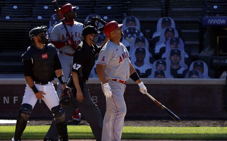 Albert Pujols hits home run 660 and ties Willie Mays on the all-time list