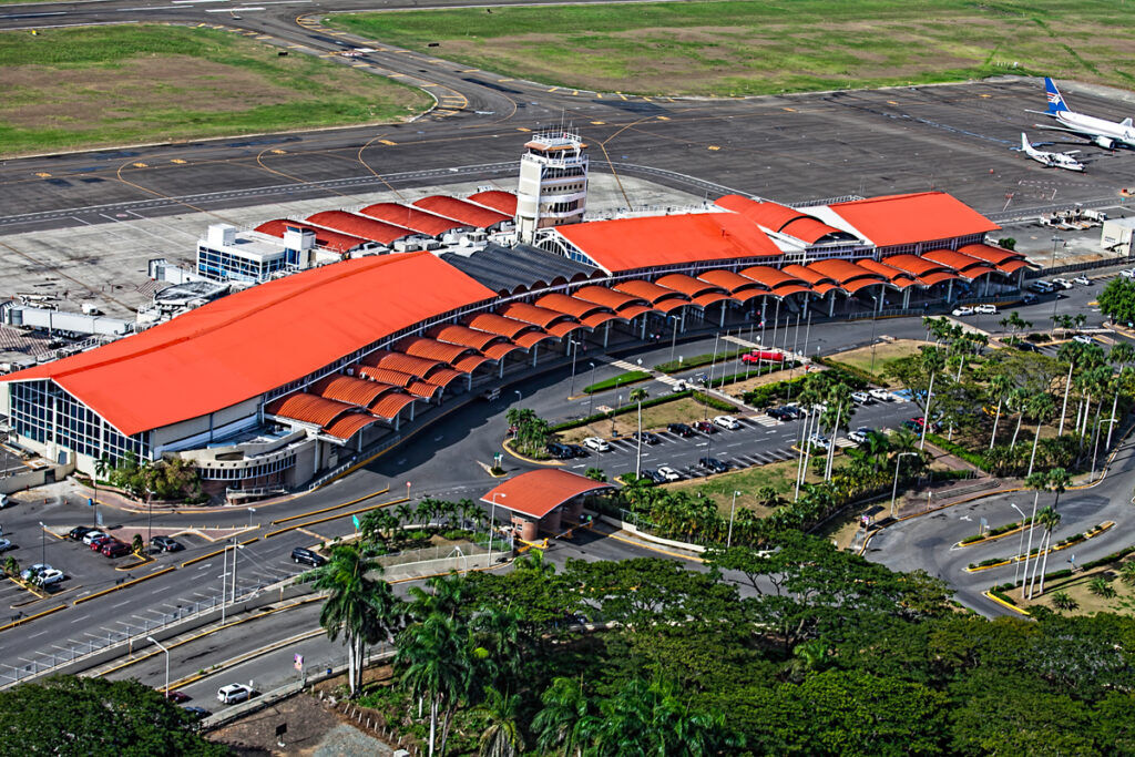 Authorities provide frequencies to domestic airports and heliports - Dominican News