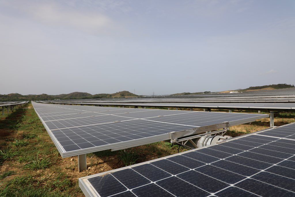 Ege Haina opens the Girasol Solar Park, the largest in the Antilles