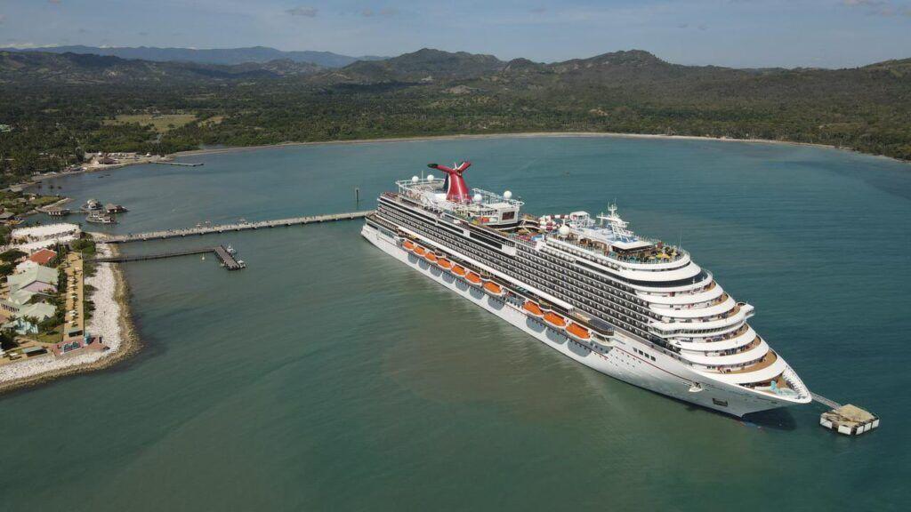 Puerto Plata resumes cruise tourism with 2,600 passengers from Carnival Horizon