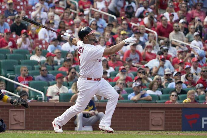 Pujols hits two home runs and gets closer to 700 - Dominican News
