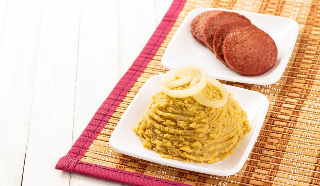 A Dominican mangú with salami costs more than 600 pesos