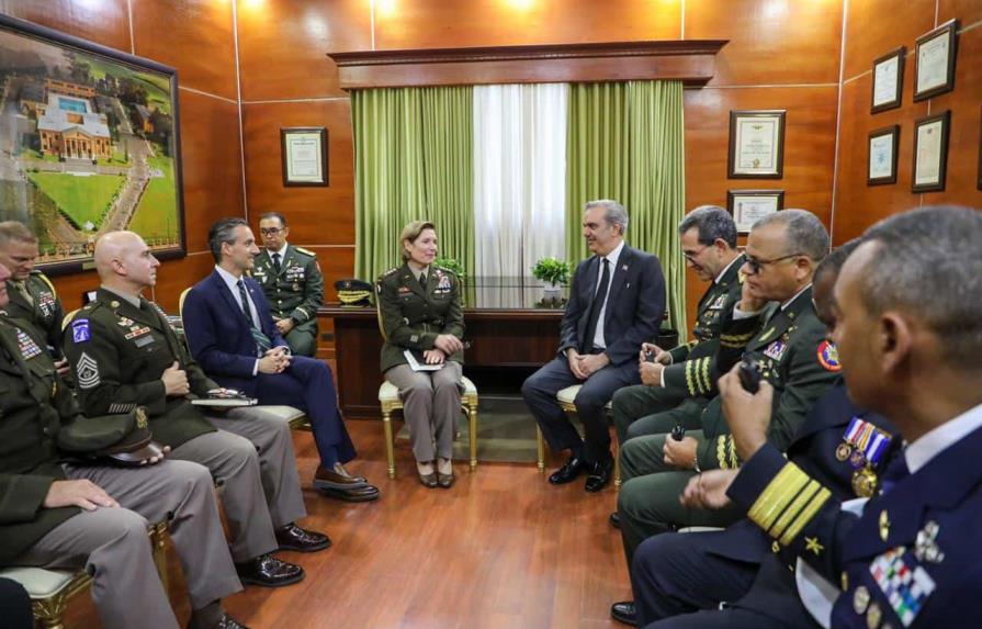 Abinader and US Southern Commander meet in Santo Domingo