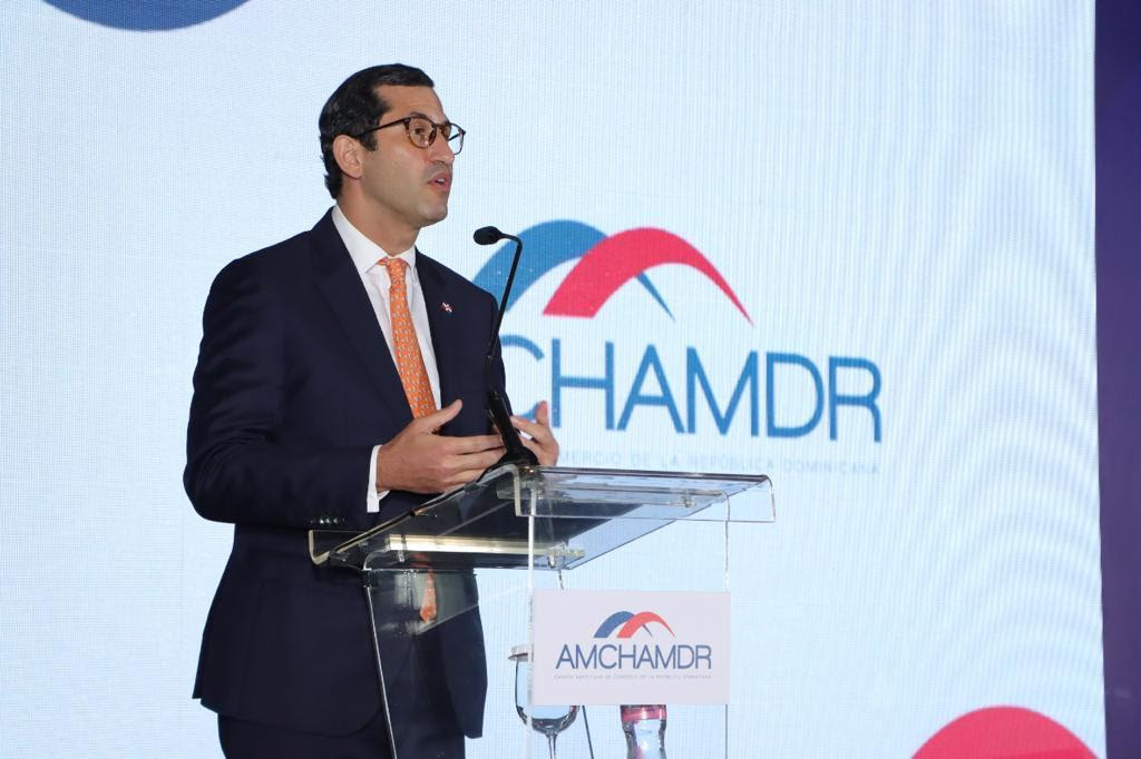 president of the board of directors of AMCHAMDR Roberto Herrera - Dominican News