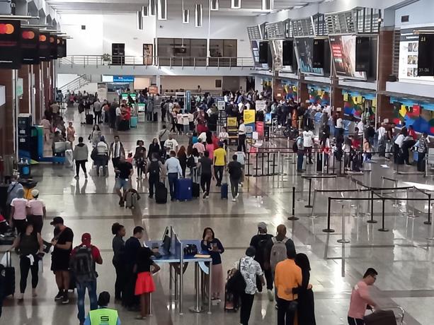 Santo Domingo suspends flights to Orlando amid tropical storm Nicole - Dominican News