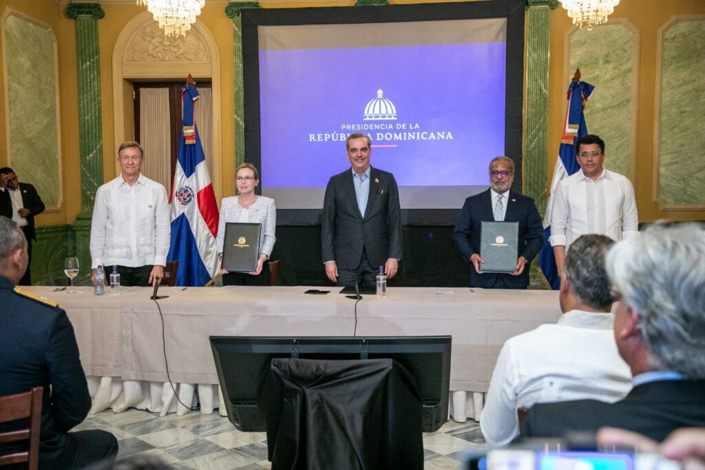 Dominican Republic and Canada sign open skies agreement
